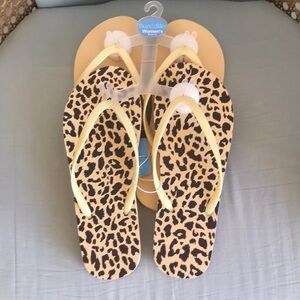 NWT Sun & Sky 2 pair Cream/leopard pattern flip flops beach pool summer comfy